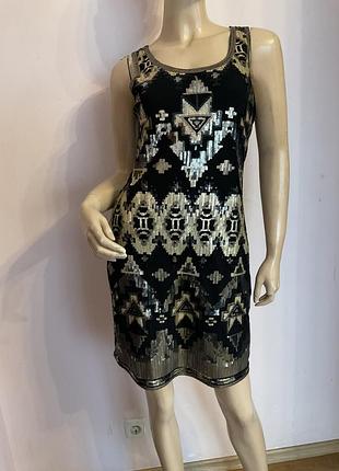 Ошатна коктельна сукня в паетки/ s- m/ brend maner