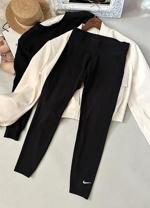 Спортивные черные женские лосины nike