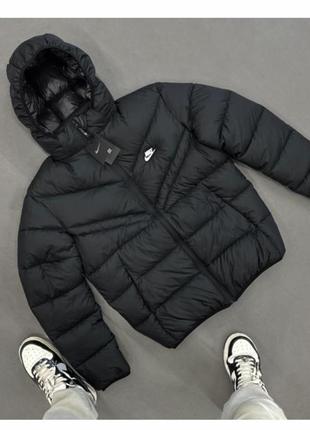 Зимний пуховик nike наполнитель primaloft черный