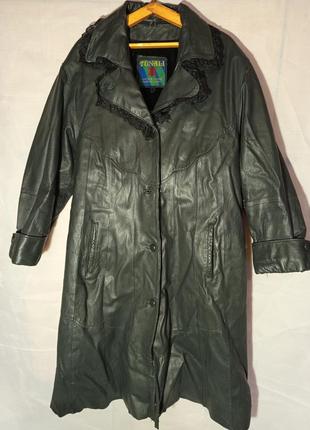 Длинный кожаный плащ