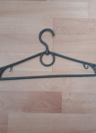 Вешалка,плечики пластиковые