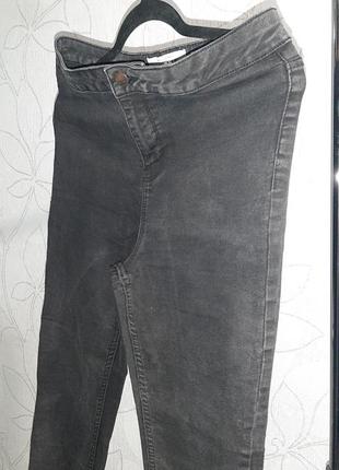 Джинсы черные