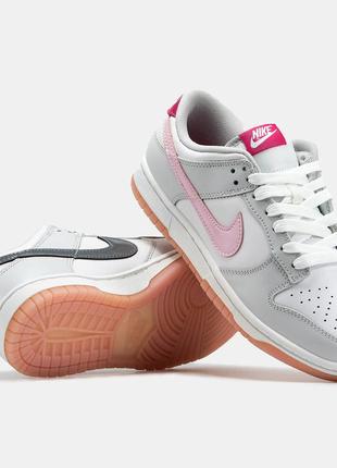 Женские кроссовки nike sb dunk low 520