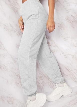 Спортивные штаны prettylittlething