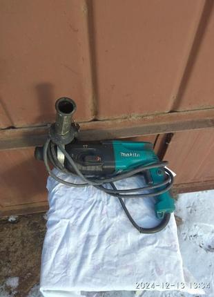 Перфоратор makita б/у.
