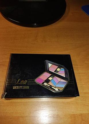 Набор теней для век