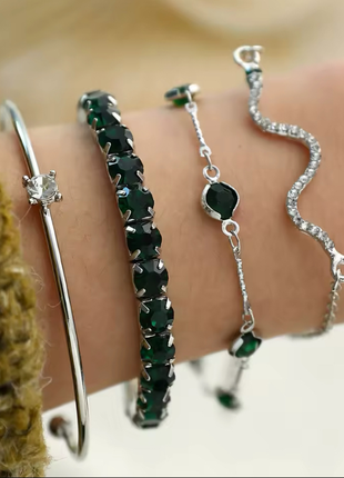 Цена из 4-х пар браслетов зеленые камешки6 фото
