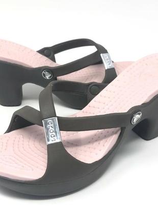 Шльопанці crocs
