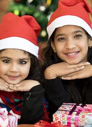 Новогодняя шапка, на объем 52-54 см, новая