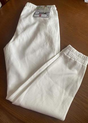 Спортивные штаны