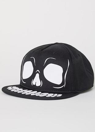 Кепка з принтом череп