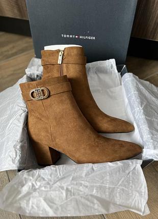 Жіночі ботільйони черевики ботинки на каблуку 40 розмір оригінал tommy hilfiger