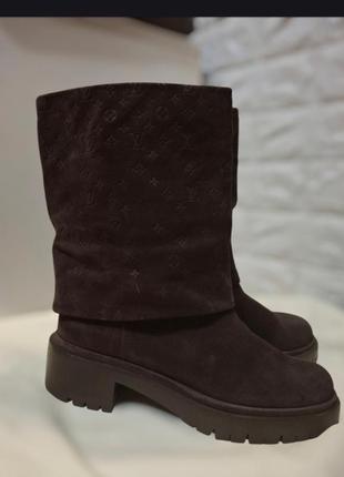 Lois vuitton замшевые сапоги, ботинки
