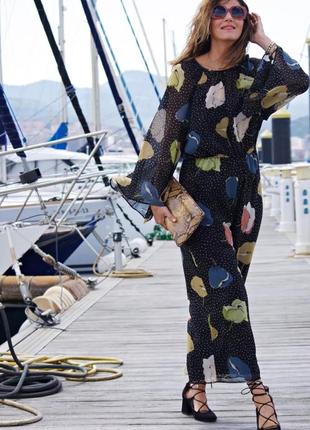 Zara 
 комбинезон.