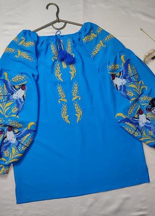 Блузка вышитая женская