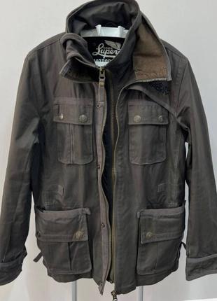 Осіння куртка superdry