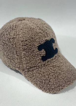 Бейсболка с ушками