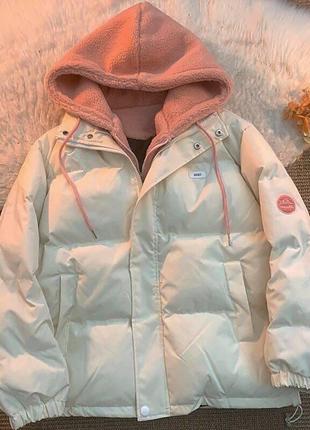 Жіночий пуховик та хутро тедді