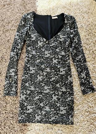 Сукня фірмова