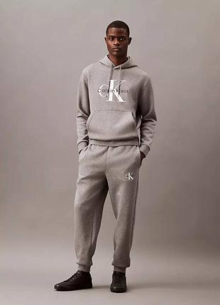 Спортивный мужской костюм calvin klein