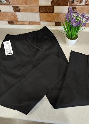 Джинси, брюки р.146