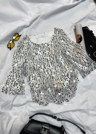 Блискуча блуза