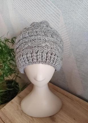 Красивая шапка бини  с узором