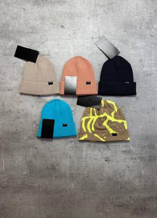 Оригінальні шапки від бренду arc'teryx 14шт