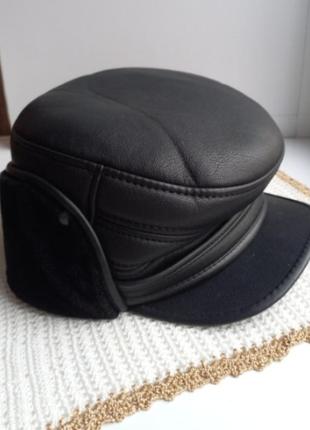 Теплая мужская кепка