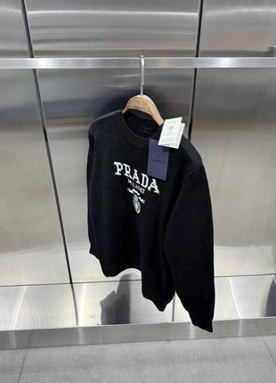 Брендова кофта