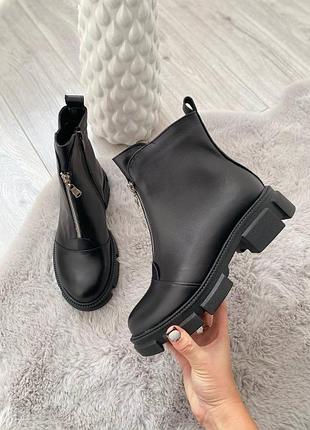 Осінні жіночі шкіряні чобітки на блискавці спереду натуральна шкіра сапожки осінь весна черевики ботинки кожаные сапоги в стилі the row кожа