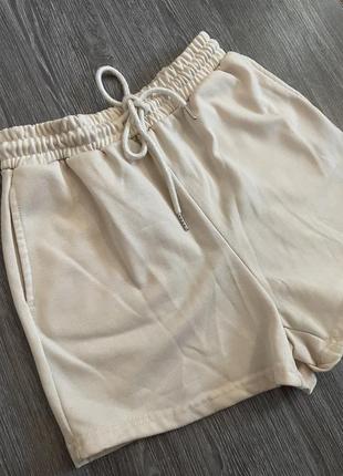 Шорты повседневные