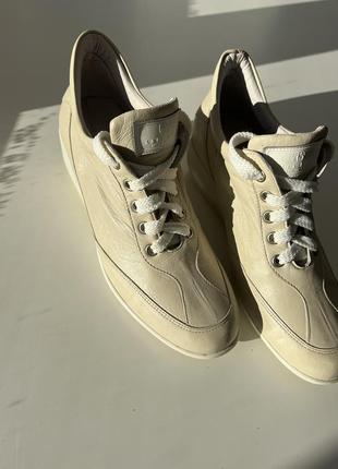 Жіноче нове взуття sara biffi