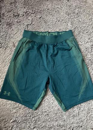 Under armour шорты с интересным дизайном резинка с лампасами