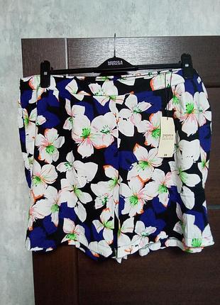 Брендовые новые вискозные шорты р.18.