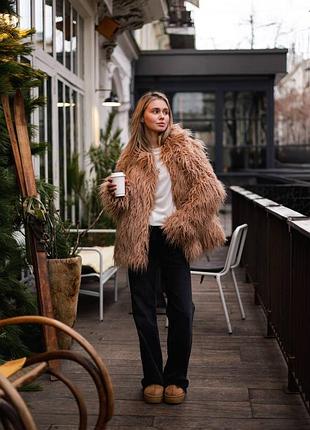 Шубка из плотного эко меха лама