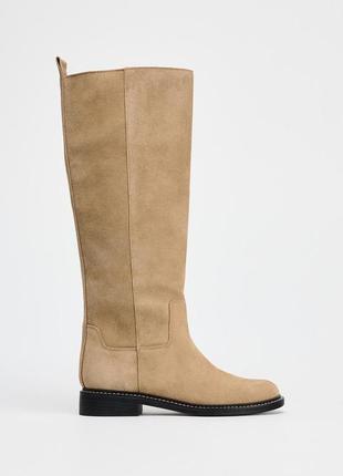 Сапоги из замшевого пилка на низком ходу