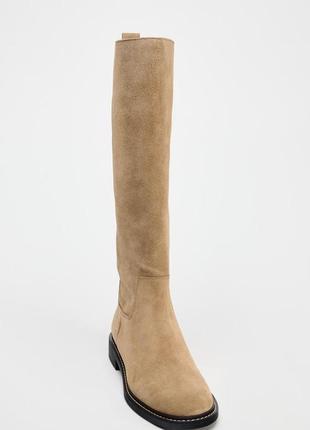 Сапоги из замшевого пилка на низком ходу