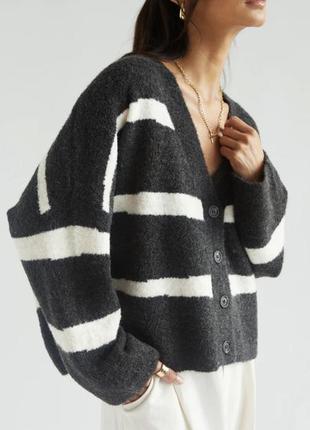 Кардиган дорогого бренду charli