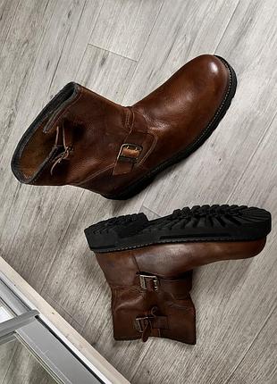 Сапожки skechers