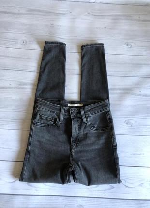 Серые джинсы скинни с высокой талией посадкой levi’s 721