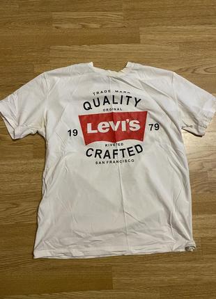 Футболка levis