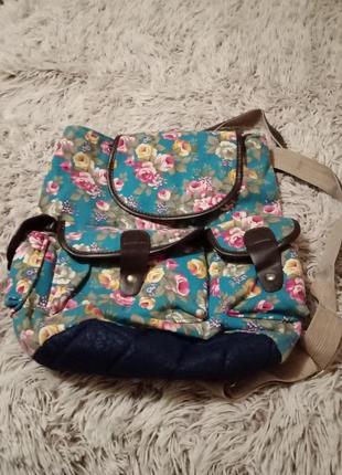 Яркий удобный женский рюкзак