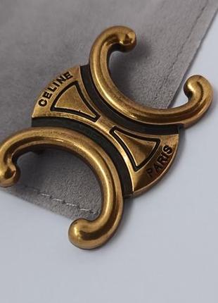 Брошь в стиле сеnn