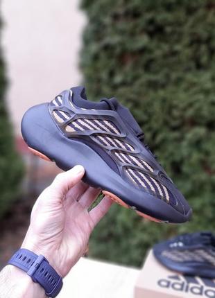 Кросівки adidas yeezy 700 v3