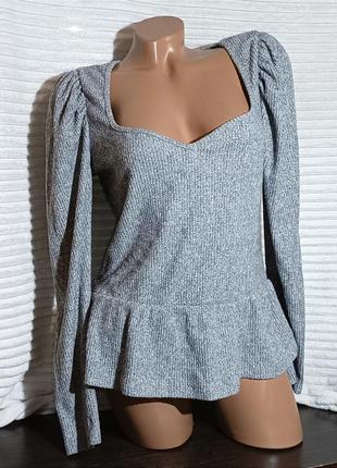 Кофтинка лонгслів сіра романтична утеплена з рюшами, блуза демі, зима, джемпер нарядний з оборками