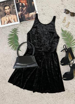 Оксамитова коктейльна сукня з вирізом на спині #10max