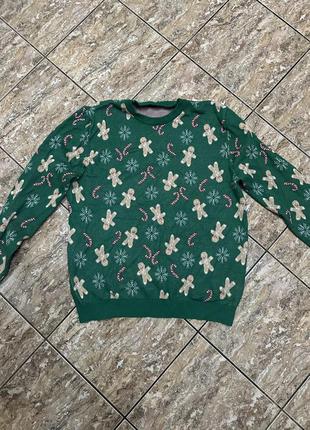 Продам новогоднюю кофту.