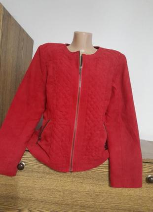 Куртка на замке тонкая