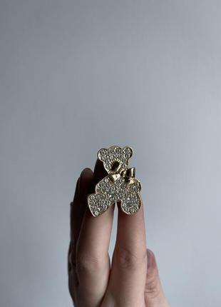 Металева брошка ведмедик з бантиком